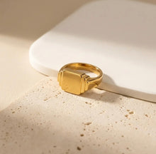 Load image into Gallery viewer, Classic style ring