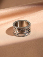 Load image into Gallery viewer, Roman ring