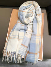 Load image into Gallery viewer, Classic scarf