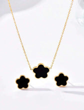 Load image into Gallery viewer, Floral Necklace