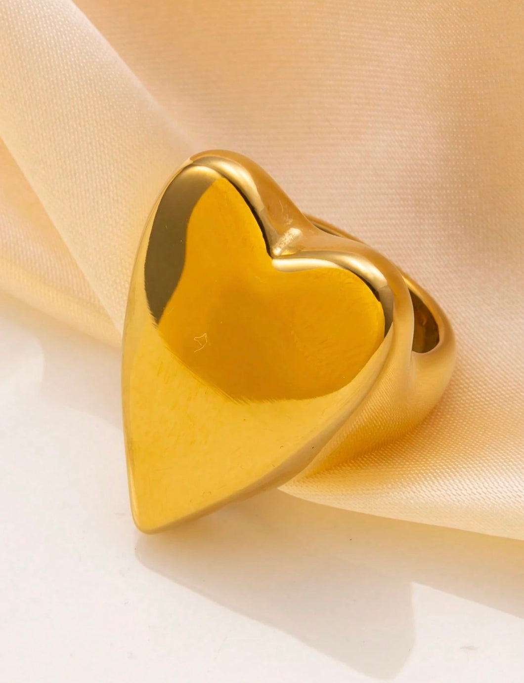 Heart ring