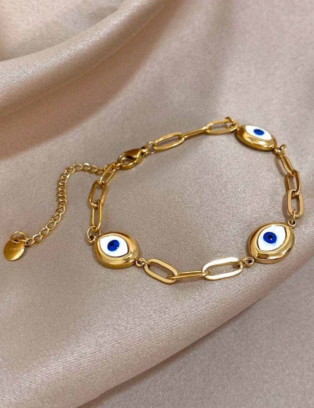 Eye bracelet