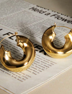 Round earrings