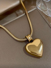 Load image into Gallery viewer, Heart Necklace