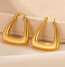 Load image into Gallery viewer, Triangle Earrings