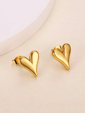 Load image into Gallery viewer, Heart earrings