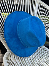 Load image into Gallery viewer, Faux Suede hat