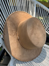 Load image into Gallery viewer, Faux Suede hat