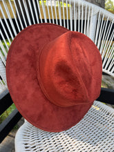 Load image into Gallery viewer, Faux Suede hat