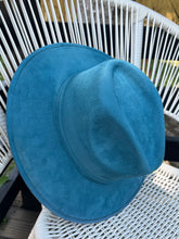 Load image into Gallery viewer, Faux Suede hat