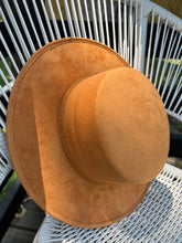 Load image into Gallery viewer, Faux Suede hat