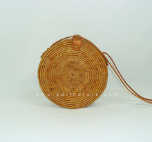 Load image into Gallery viewer, Brown Flower Rattan  Bag