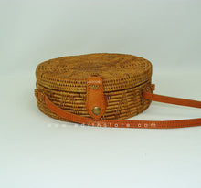 Load image into Gallery viewer, Brown Flower Rattan  Bag